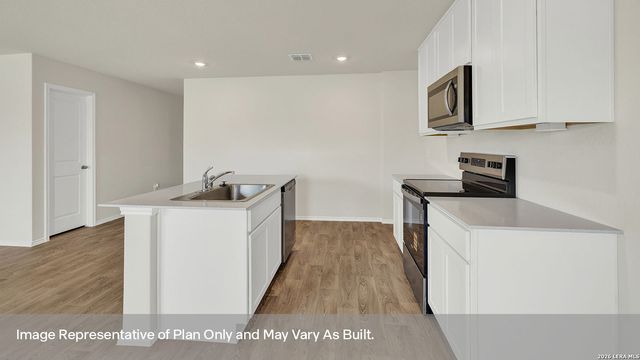 1039 GLADYS RUN, Seguin, TX 78155