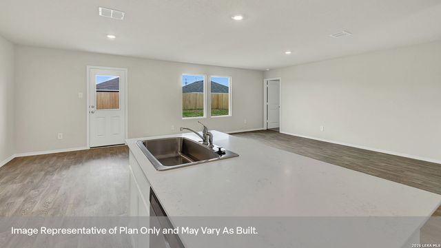 1039 GLADYS RUN, Seguin, TX 78155