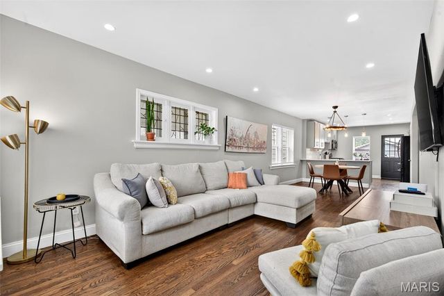 4177 Itaska Street, St Louis, MO 63116