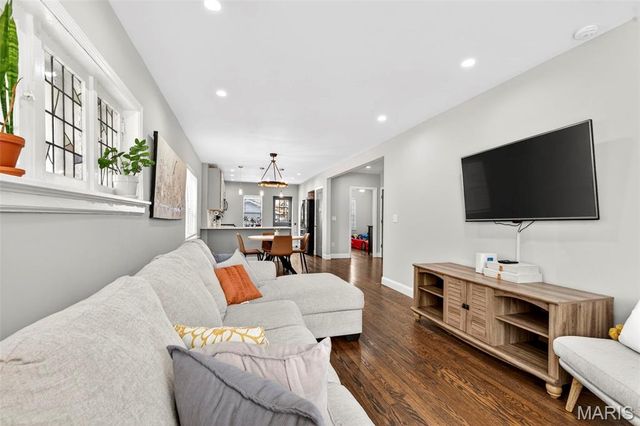 4177 Itaska Street, St Louis, MO 63116