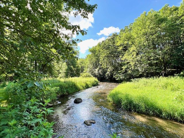 Unit 8 Deer Hollow Court, Deforest, WI 53532