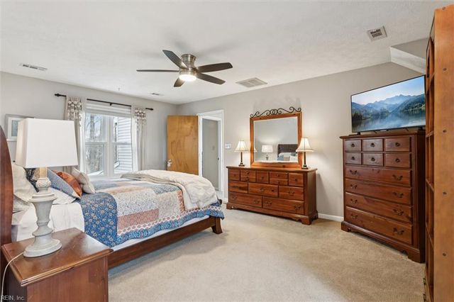 113 Mobjack LOOP, Yorktown, VA 23693