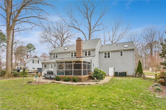 113 Mobjack LOOP, Yorktown, VA 23693