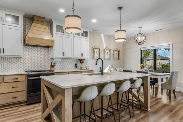 862 Skillet Avenue, Huntertown, IN 46748