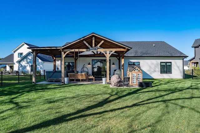 862 Skillet Avenue, Huntertown, IN 46748