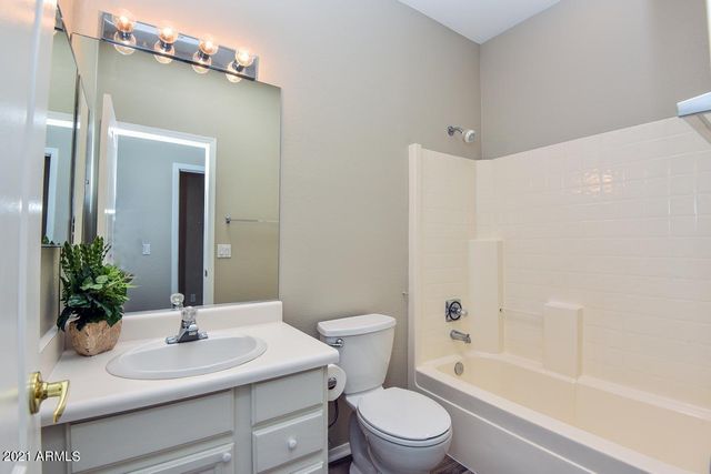 4910 W WAHALLA Lane, Glendale, AZ 85308