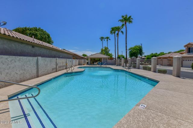 4910 W WAHALLA Lane, Glendale, AZ 85308