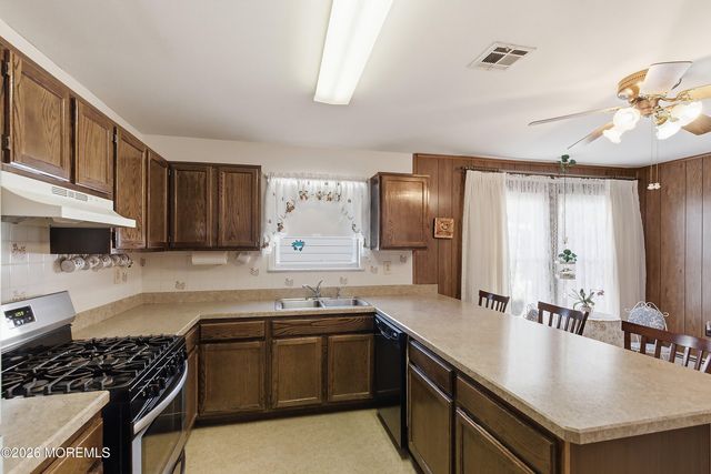 116 Orlando Boulevard, Toms River, NJ 08757