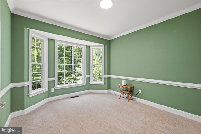 37 SERENE HILLS DR, Fredericksburg, VA 22406