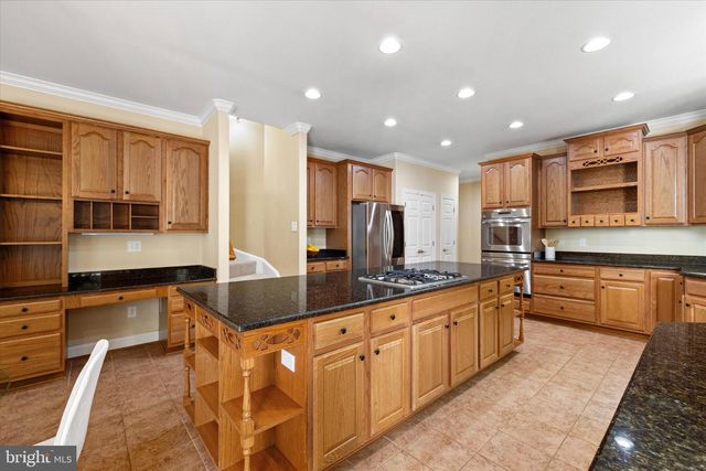 37 SERENE HILLS DR, Fredericksburg, VA 22406