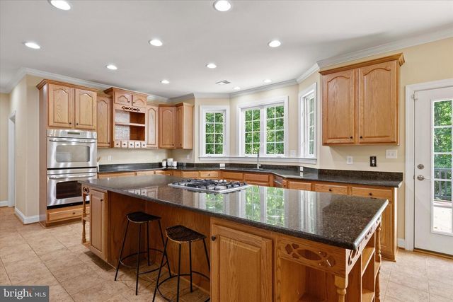 37 SERENE HILLS DR, Fredericksburg, VA 22406
