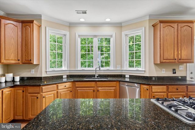 37 SERENE HILLS DR, Fredericksburg, VA 22406