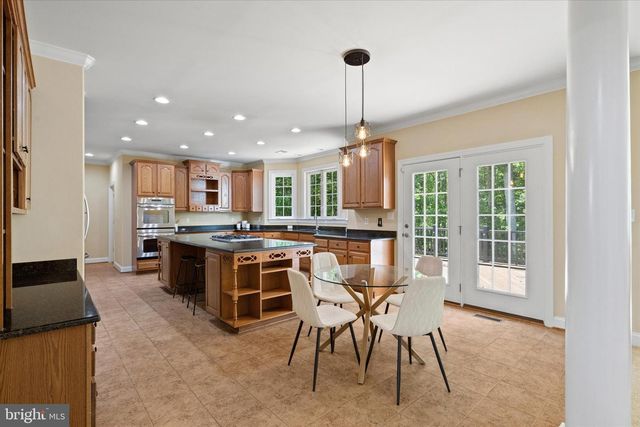 37 SERENE HILLS DR, Fredericksburg, VA 22406