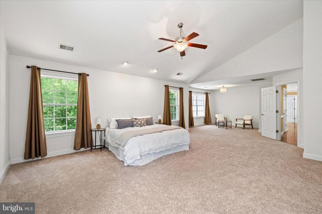 37 SERENE HILLS DR, Fredericksburg, VA 22406