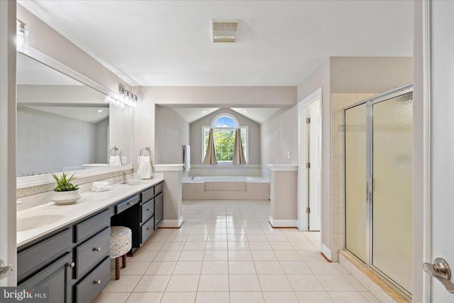 37 SERENE HILLS DR, Fredericksburg, VA 22406