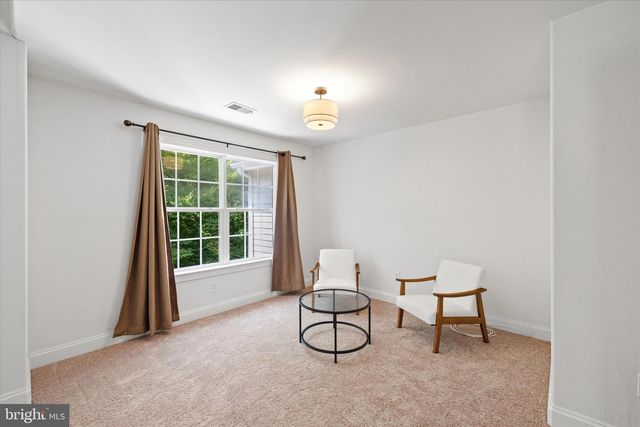 37 SERENE HILLS DR, Fredericksburg, VA 22406