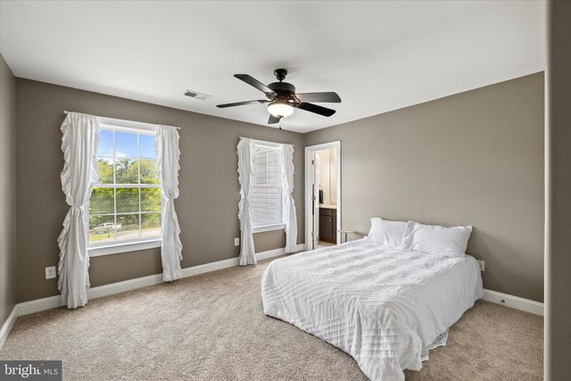 37 SERENE HILLS DR, Fredericksburg, VA 22406
