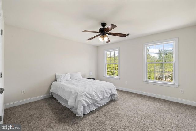 37 SERENE HILLS DR, Fredericksburg, VA 22406