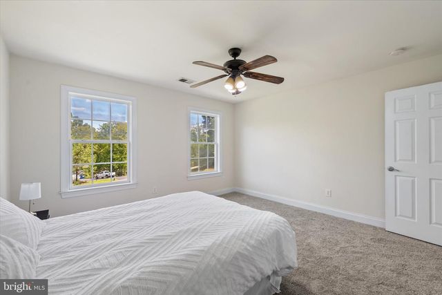 37 SERENE HILLS DR, Fredericksburg, VA 22406