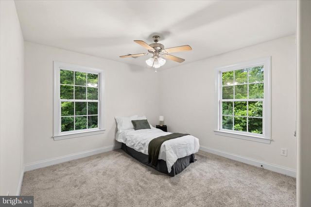 37 SERENE HILLS DR, Fredericksburg, VA 22406