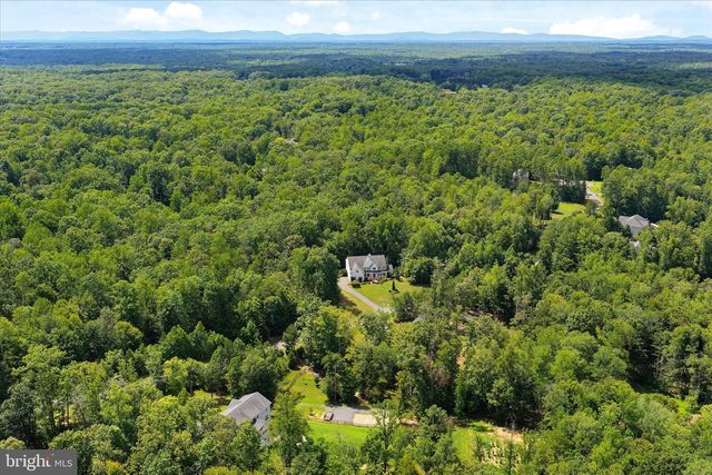 37 SERENE HILLS DR, Fredericksburg, VA 22406