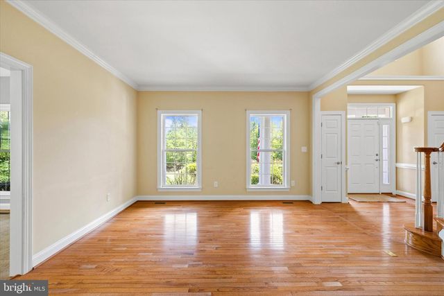 37 SERENE HILLS DR, Fredericksburg, VA 22406