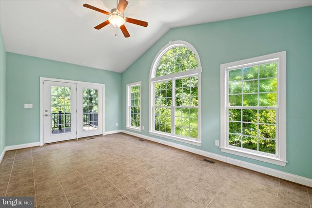 37 SERENE HILLS DR, Fredericksburg, VA 22406