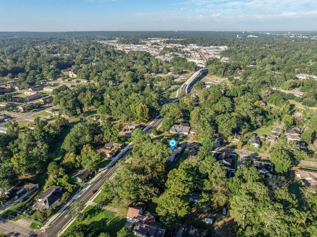 612 John St., Hattiesburg, MS 39401