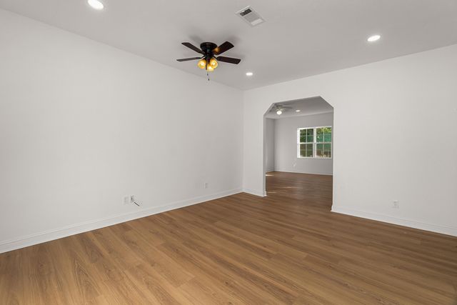 612 John St., Hattiesburg, MS 39401