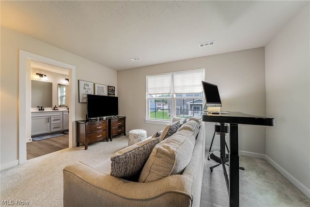 2202 N Park Road, Twinsburg, OH 44087