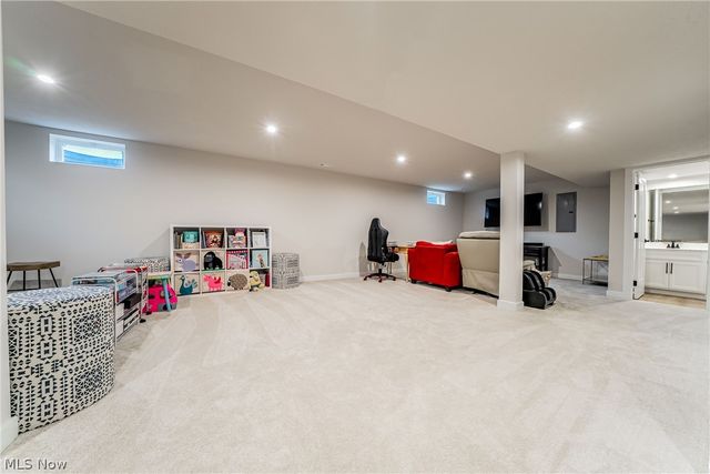 2202 N Park Road, Twinsburg, OH 44087