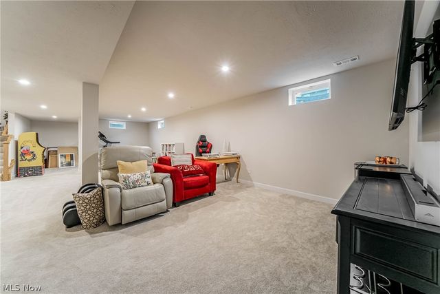 2202 N Park Road, Twinsburg, OH 44087