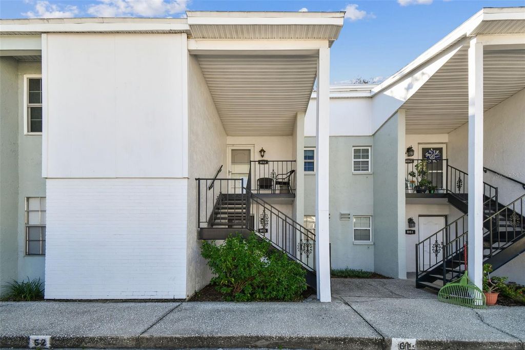 3803 N OAK DRIVE B52, Tampa, FL 33611