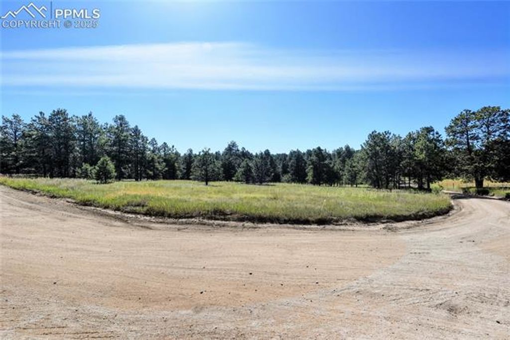 18400 Black Squirrel Road, Colorado Springs, CO 80908 — photo 4