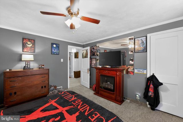 704 CRESCENT DR, Glenolden, PA 19036