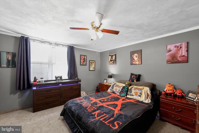 704 CRESCENT DR, Glenolden, PA 19036