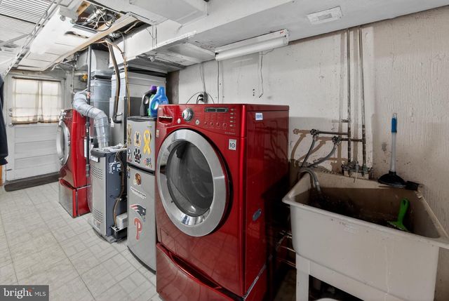 704 CRESCENT DR, Glenolden, PA 19036