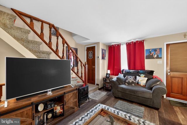 704 CRESCENT DR, Glenolden, PA 19036