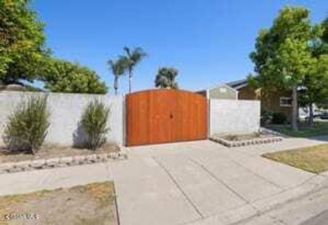 321 Pajaro Avenue, Ventura, CA 93004