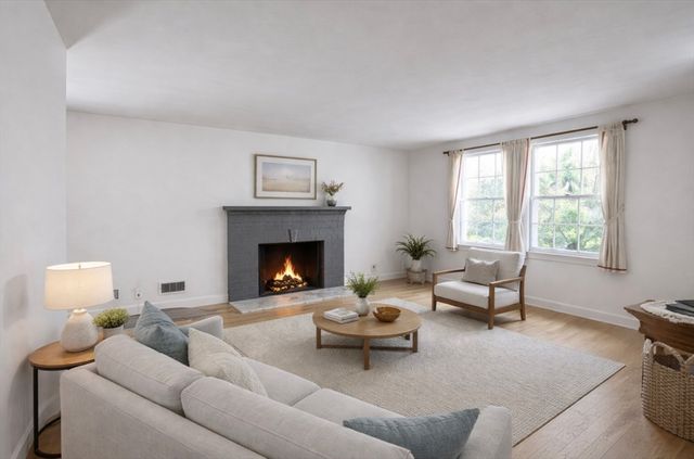 58 Washington St, Stoneham, MA 02180