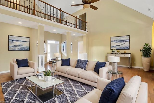 1945 Lancing Crest LN, Chesapeake, VA 23323