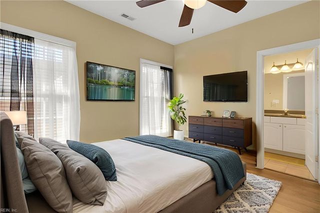 1945 Lancing Crest LN, Chesapeake, VA 23323