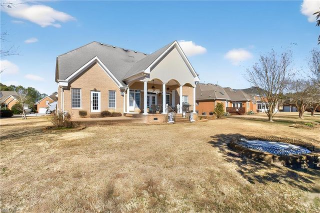 1945 Lancing Crest LN, Chesapeake, VA 23323