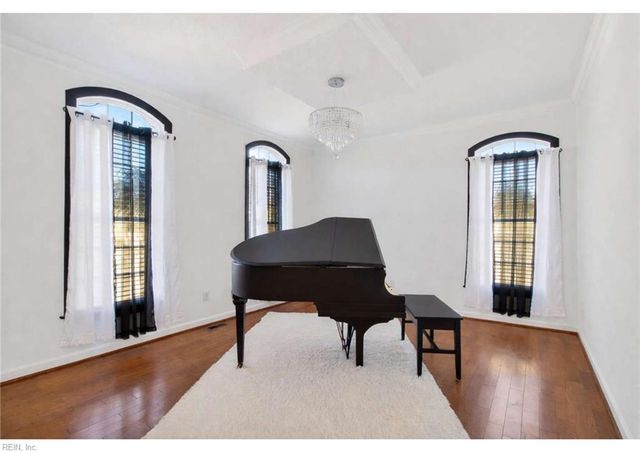 1945 Lancing Crest LN, Chesapeake, VA 23323