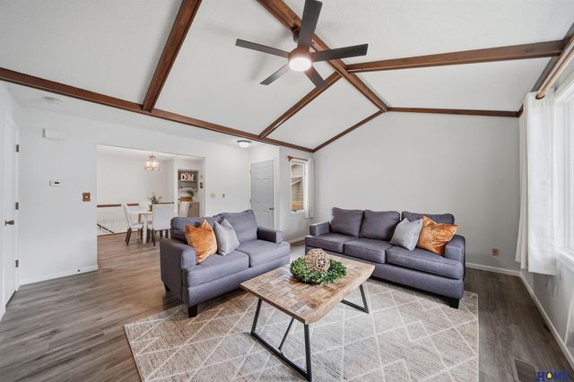 1811 Normandy Lane, Lincoln, NE 68512