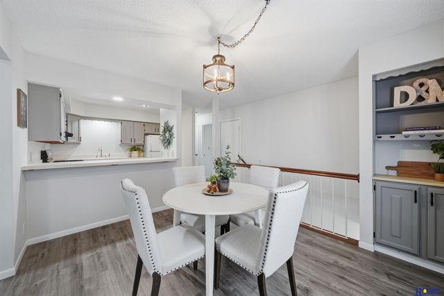 1811 Normandy Lane, Lincoln, NE 68512