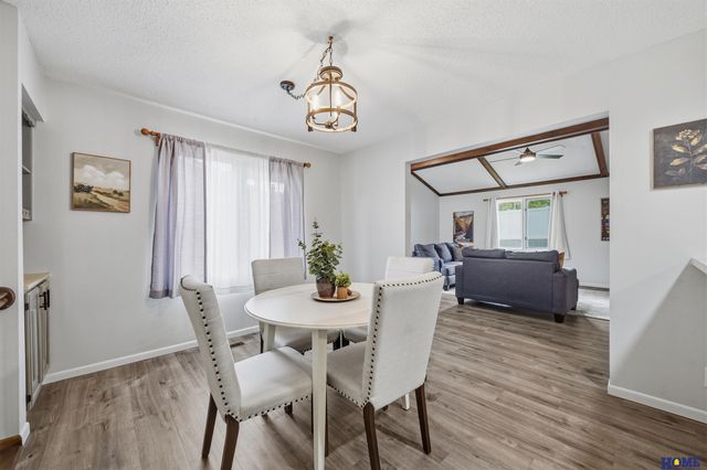 1811 Normandy Lane, Lincoln, NE 68512
