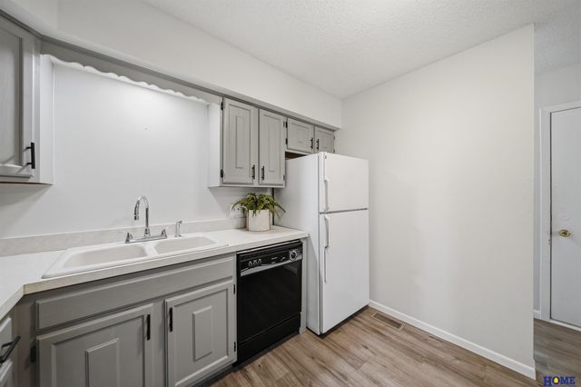1811 Normandy Lane, Lincoln, NE 68512
