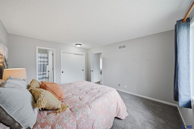 1811 Normandy Lane, Lincoln, NE 68512