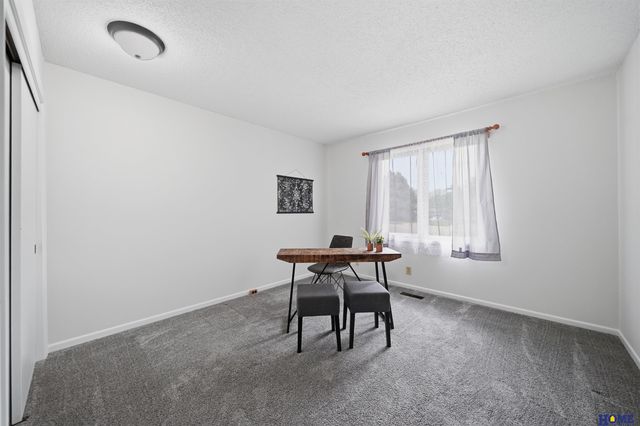 1811 Normandy Lane, Lincoln, NE 68512